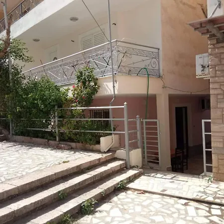 May Apartments Daire