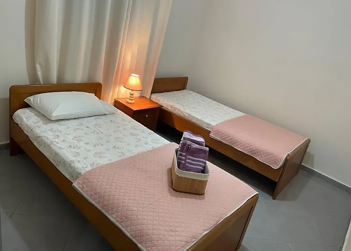 Daire May Apartments